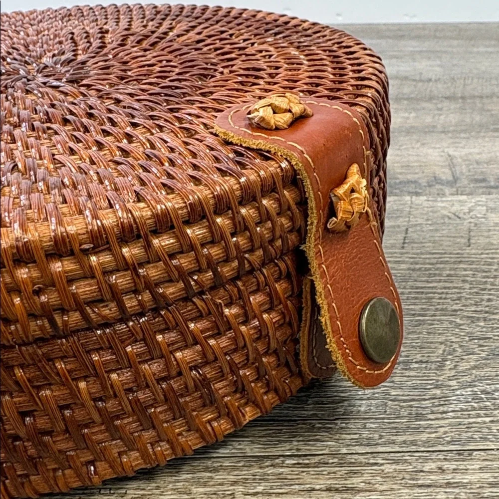 Round Woven Rattan Crossbody Bag | Boho Bali Style | Leather Strap